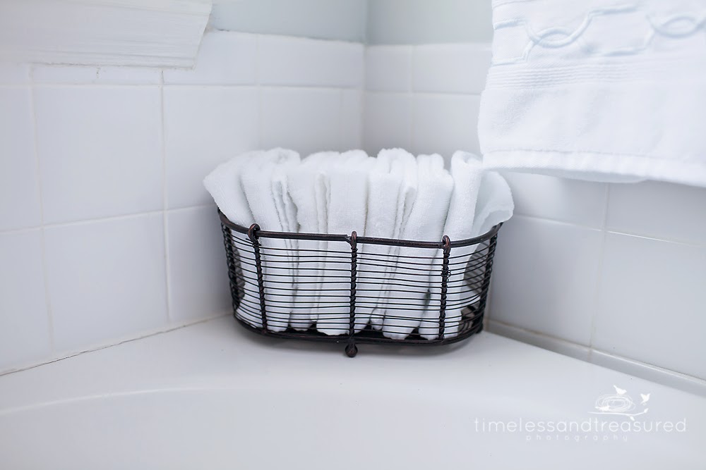 Towel basket for bathroom sale